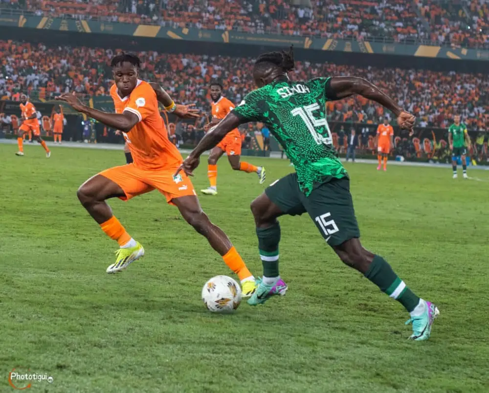 joueur nigerien ballon au pied finale can2023